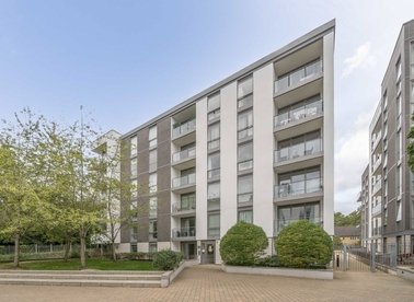 Properties to let in Clayponds Lane - TW8 0GW view1