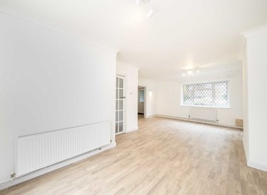 Properties to let in Clifford Road - TW10 7EA view1