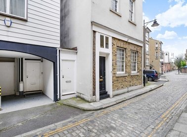 Properties to let in Cold Harbour - E14 9NS view1
