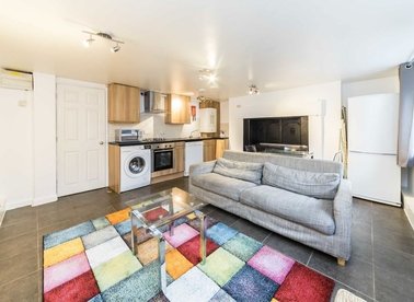 Properties to let in Commercial Road - E1 0LB view1