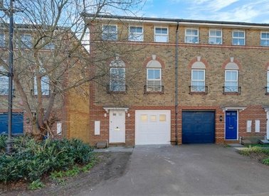 Properties let in Compton Close - NW11 8SX view1