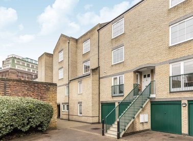 Properties let in Conant Mews - E1 8RZ view1