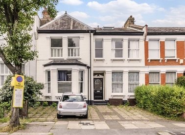 Properties to let in Coniston Road - N10 2BL view1
