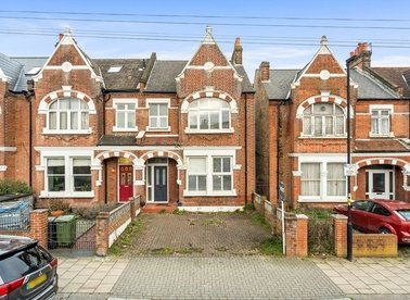 Properties to let in Conyers Road - SW16 6LR view1