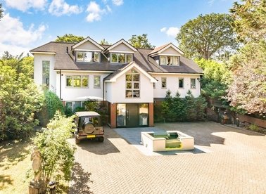 Properties let in Coombe Hill Road - KT2 7DY view1