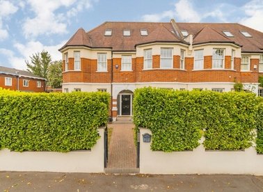 Properties to let in Coppetts Road - N10 1HR view1
