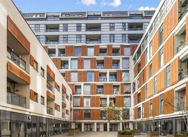 Properties let in Cornell Square - SW8 2ES view1