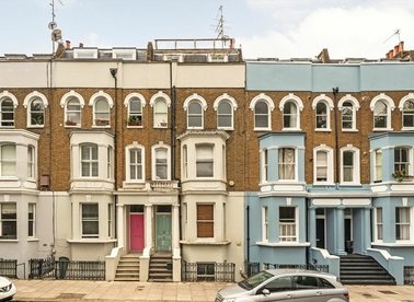 Properties let in Cornwall Crescent - W11 1PH view1