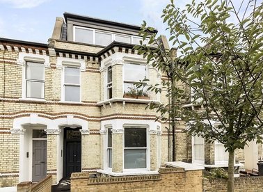 Properties to let in Corrance Road - SW2 5RD view1