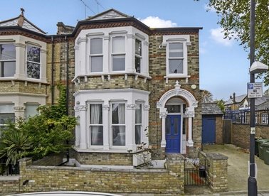 Properties let in Cotherstone Road - SW2 3NF view1