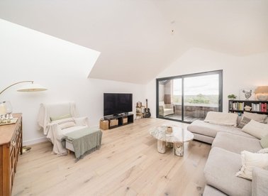 Properties to let in Cottenham Park Road - SW20 0SB view1