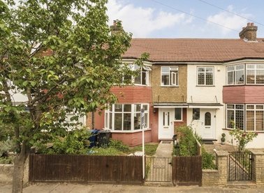 Properties to let in Court Way - W3 0PZ view1