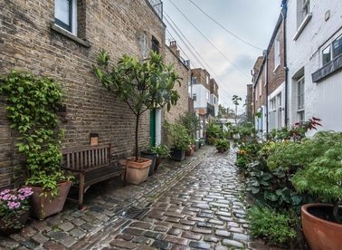 Properties to let in Craven Mews - SW11 5PW view1