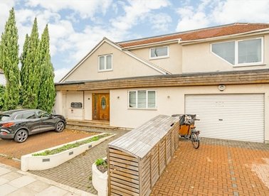 Properties to let in Creighton Avenue - N2 9BJ view1