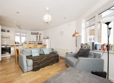 Properties to let in Crescent Lane - SW4 9PL view1