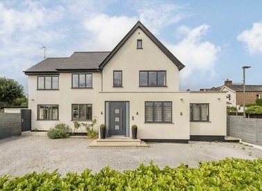 Properties to let in Crescent Road - EN4 9RJ view1