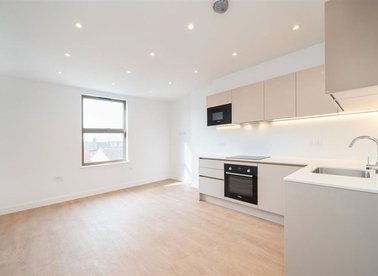 Properties to let in Cricklewood Broadway - NW2 3HP view1