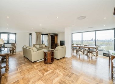 Properties to let in Cromwell Road - SW7 4XN view1