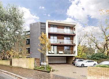 Properties let in Cromwell Road - TW11 9FD view1