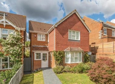 Properties let in Crosier Close - SE3 8NT view1