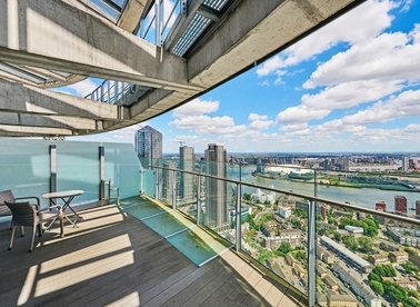 Properties let in Crossharbour Plaza - E14 9YF view1