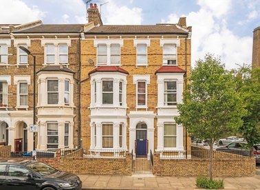 Properties to let in Croxley Road - W9 3HL view1