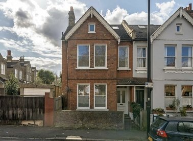Properties let in Croxted Road - SE24 9DB view1