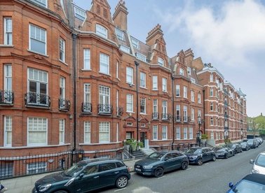 Properties to let in Culford Gardens - SW3 2SX view1