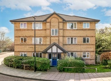 Properties let in Cumberland Place - SE6 1LD view1