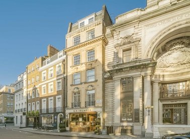 Properties to let in Curzon Street - W1J 5HQ view1