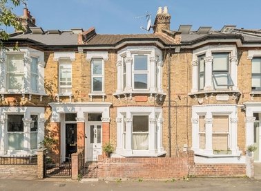 Properties let in Dayton Grove - SE15 2NX view1