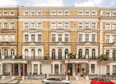 De Vere Gardens, London, W8