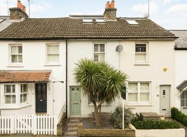 Properties let in Derby Road - SW14 7DP view1