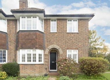 Properties to let in Ditton Lawn - KT7 0EN view1