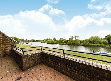 Ditton Reach, Thames Ditton, KT7