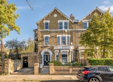 Properties let in Drake Road - SE4 1QH view1