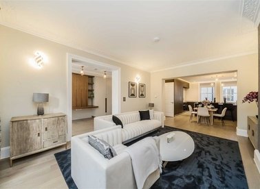 Properties to let in Drayton Gardens - SW10 9RX view1