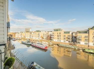 Properties to let in Durham Wharf Drive - TW8 8HP view1