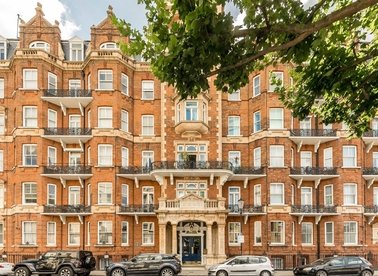 Properties to let in Earl's Court Square - SW5 9UJ view1