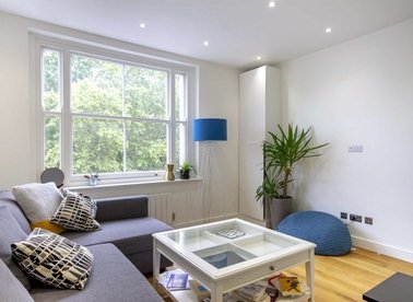 Properties to let in Earls Court Road - W8 6QL view1