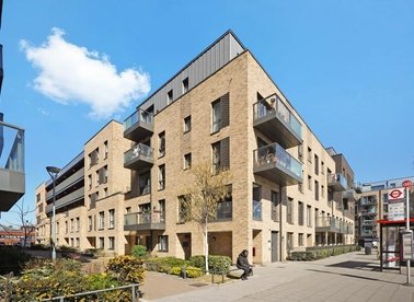 Properties let in Eaton Walk - SE15 2FD view1