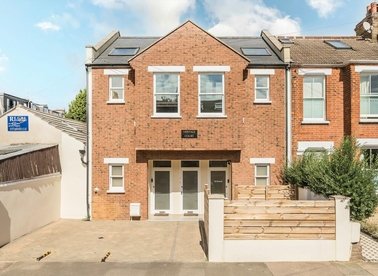 Properties let in Effra Road - SW19 8PS view1