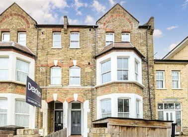 Properties let in Eglinton Hill - SE18 3PG view1