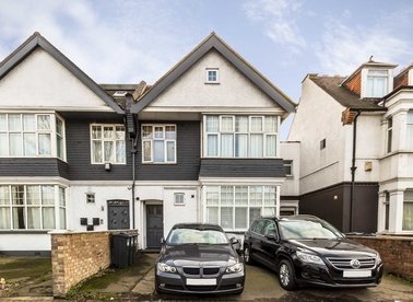 Properties to let in Ellesmere Road - W4 3EA view1