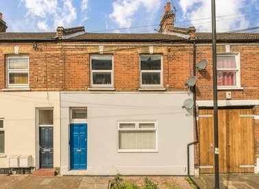 Properties to let in Ellora Road - SW16 6JF view1