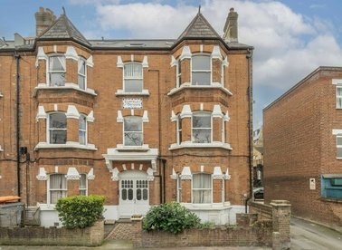 Properties to let in Elmfield Road - SW17 8AA view1