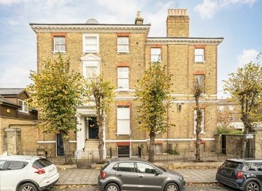 Properties let in Elms Road - SW4 9ET view1