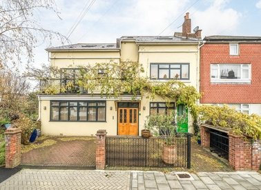 Properties let in Elsiemaud Road - SE4 1HW view1