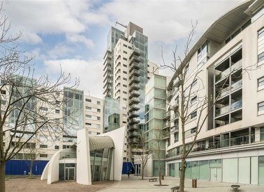 Properties to let in Empire Square West - SE1 4NL view1