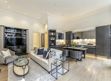 Properties to let in Ennismore Gardens - SW7 1AA view1
